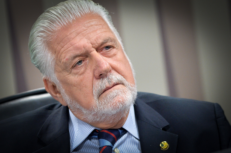 PF mira senador Jaques Wagner e banqueiro Augusto Lima em 9ª fase da Compliance Zero
