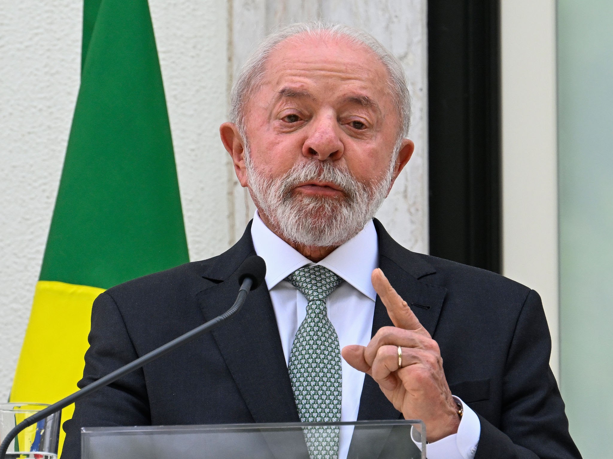 Lula diz que “nunca foi esquerdista” em conversa vazada durante reunião do G7
